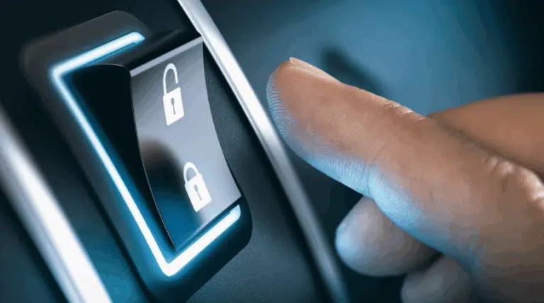 Pressing lock & Unlock button